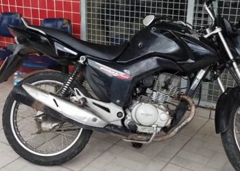 Suspeitos são baleados em troca de tiros com a PM após furtarem moto em Mossoró