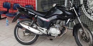 Suspeitos são baleados em troca de tiros com a PM após furtarem moto em Mossoró