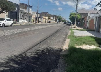 Concluída primera etapa de retirada de asfalto da Alberto Maranhão