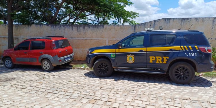 PRF recupera veículos e prende três motoristas em Mossoró e Areia Branca