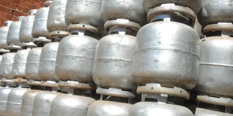 Gás de cozinha deverá sofrer redução a partir deste sábado (01)