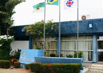 Taxa de licenciamento de veículos placas finais 1 e 2 vence na segunda (10)