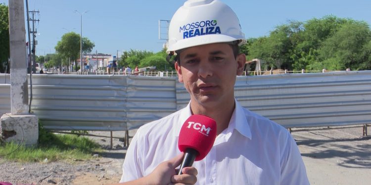 “Estamos abertos ao diálogo”, afirma prefeito sobre greve dos professores