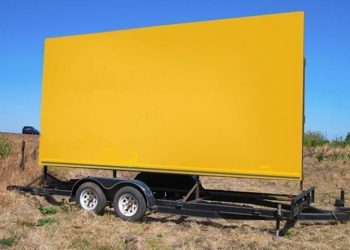 MP recomenda regularização de outdoors móveis em Mossoró