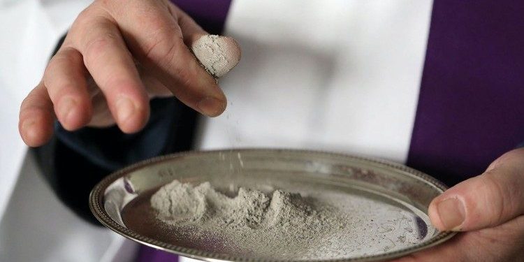 Polícia investiga queimaduras em fiéis durante missa de Cinzas em Carnaúba dos Dantas