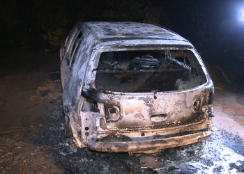 Dois corpos são encontrados carbonizados dentro de carro incendiado na zona rural de Mossoró