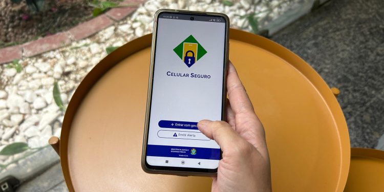 Celular Seguro começa a emitir alerta de bloqueio de aparelhos roubados