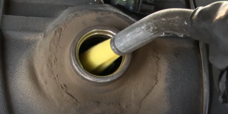 Petrobras reduz preço do diesel para as distribuidoras