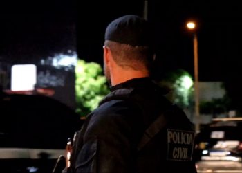 Polícia Civil prende 15 pessoas e apreende R$ 80 mil em drogas durante operação em Apodi