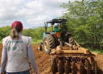 Recanto da Esperança recebe curso de tratorista nesta semana
