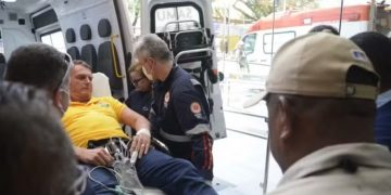 Bolsonaro já se encontra sem dor e realizará exame de imagem, diz Boletim Médico