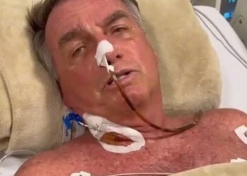 Após ser transferido do RN para Brasília, Bolsonaro passa por cirurgia para desobstruir intestino