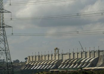 Conta de luz terá bandeira amarela em maio, decide Aneel