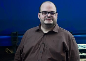 “Não estamos substituindo nenhum profissional”, defende secretário de Educação sobre aprovação de projeto