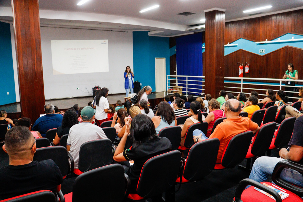 Prefeitura oferece capacitação a comerciantes do MCJ em parceria com a Fecomércio