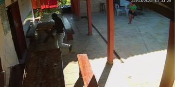 Homem é executado a tiros dentro de casa de drinks em Serrinha dos Pintos, no Alto Oeste Potiguar