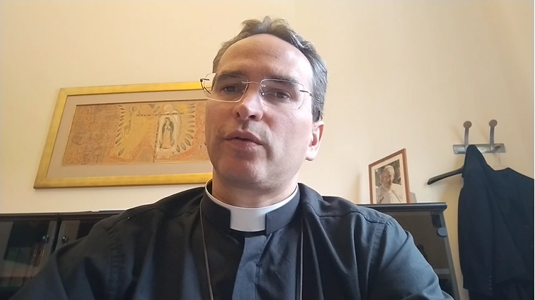 Padre caicoense acompanha o conclave direto do Vaticano