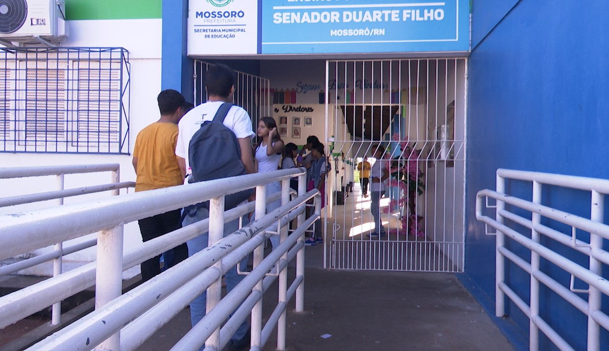 Escola Duarte Filho retorna às atividades uma semana após ataque