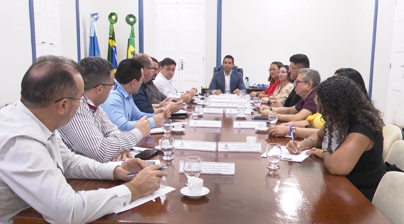 Mossoró: Prefeitura e Sindiserpum avançam em diálogo por reajuste de 6,27% e convocação de professores