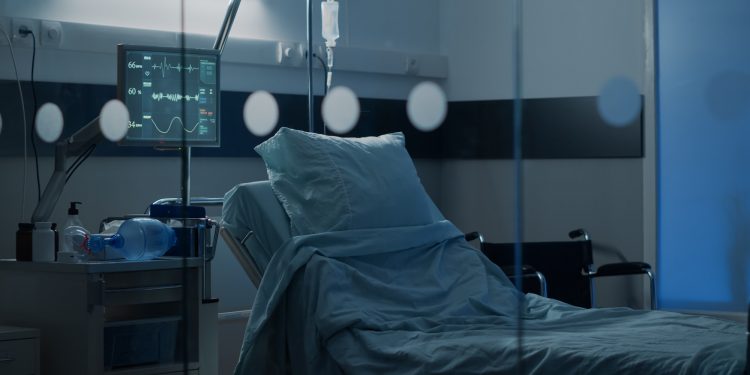 Mulher atingida por garrafa pet na Estação das Artes recebe alta da UTI do HRTM