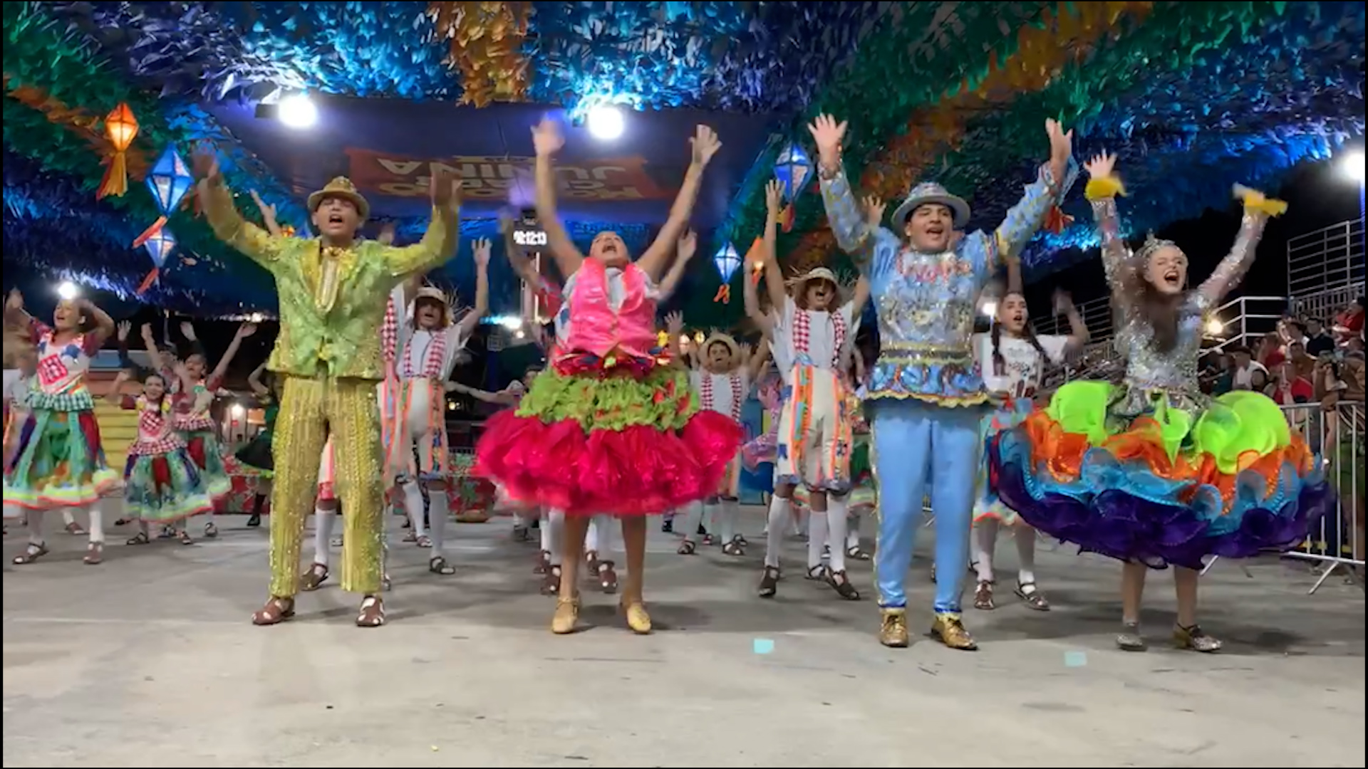 Concurso de quadrilhas tradicionais e estilizadas anima a Arena Deodete Dias