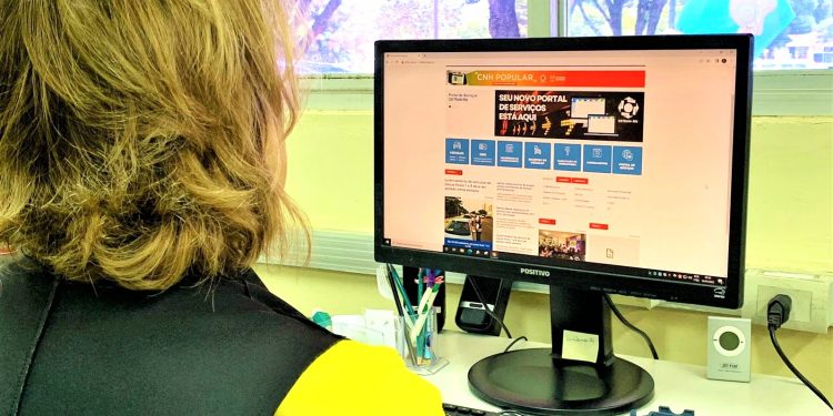 Detran orienta condutores sobre procedimentos para alteração de dados na CNH