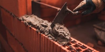 Com vagas para mulheres, Senai prorroga inscrições para curso gratuito de pedreiro em Mossoró