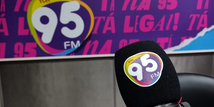 Rádio 95 FM celebra 15 anos de sucesso