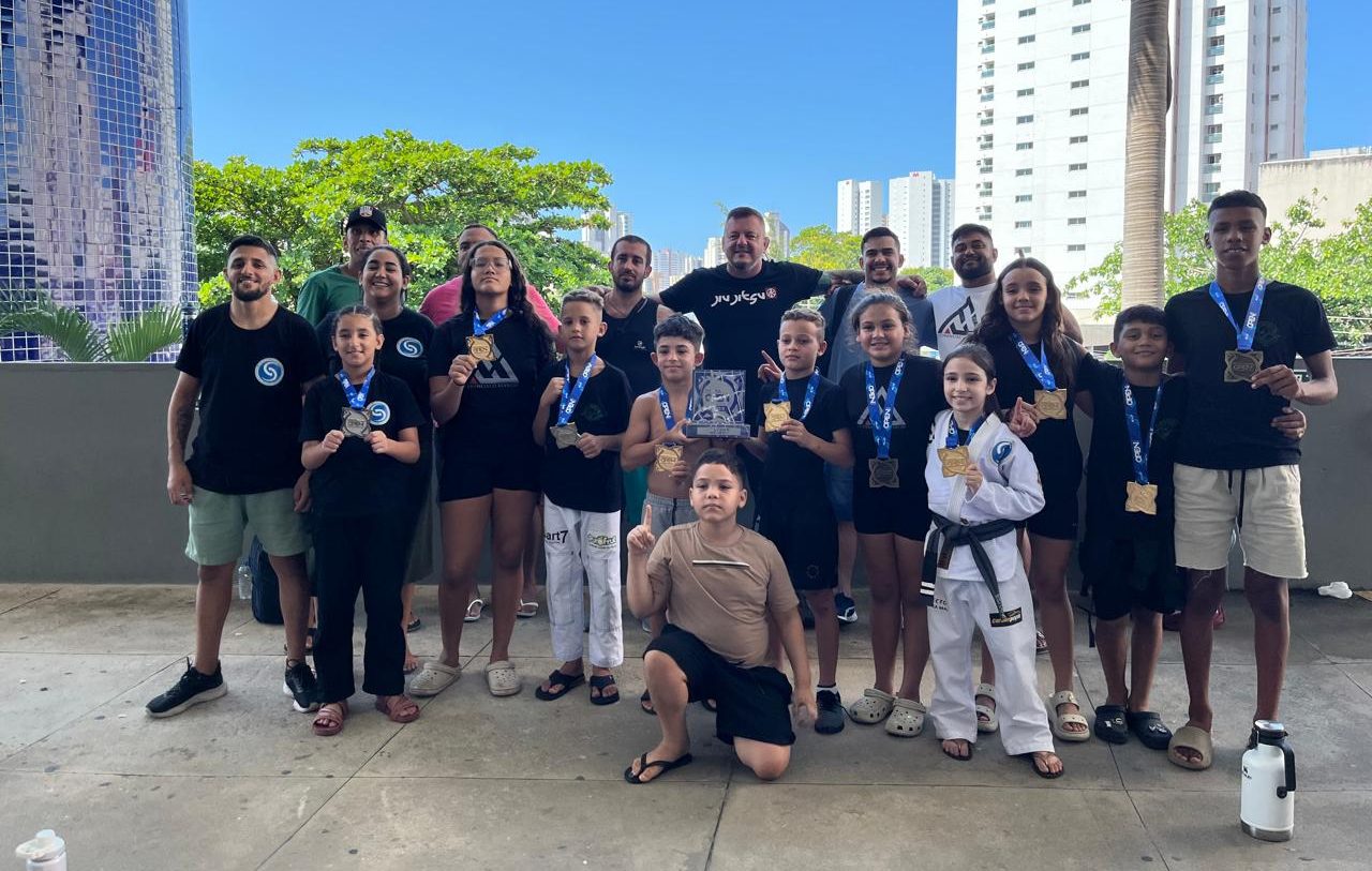 Atletas mirins se destacam no Open Internacional de Jiu-jítsu, em Fortaleza