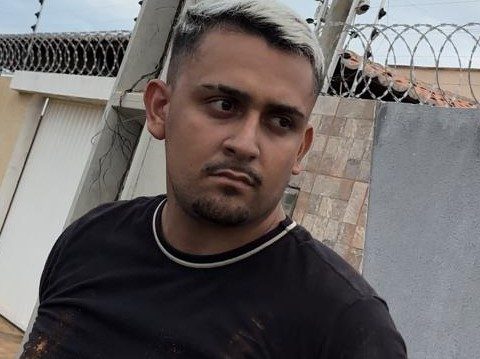 Suspeito de ajudar “Tatu” e “Martelo” em 2024, jovem é morto a tiros dentro de carro no Aeroporto II