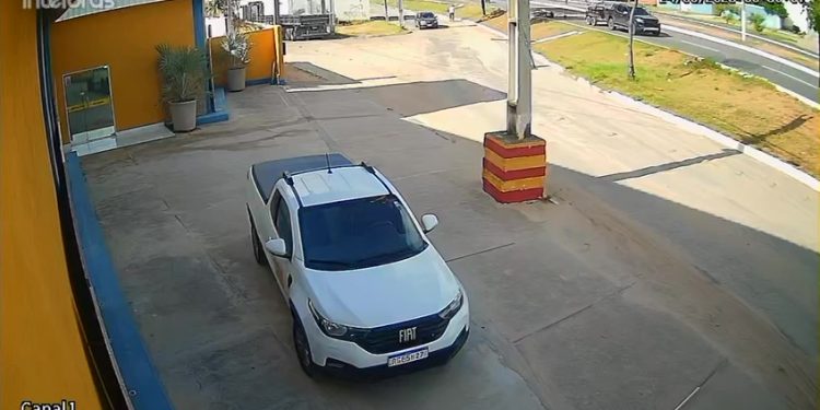 Motociclista fica ferida após acidente na BR-110, em Mossoró