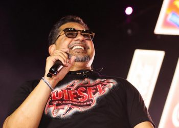 “Não tem como perder um show de Zezo”, fã viaja de Russas-CE para prestigiar cantor no MCJ