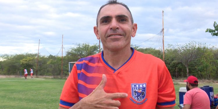 Volante Jozicley adia aposentadoria aos 44 anos em busca do acesso com o Mossoró