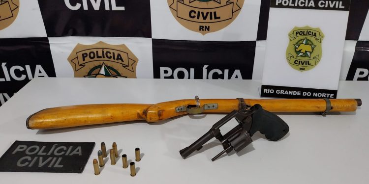 Polícia Civil deflagra operação contra facção em Assú; suspeito morre em confronto