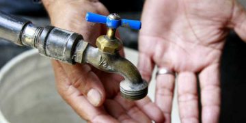 Vazamento de água na rede afeta abastecimento em bairros de Mossoró