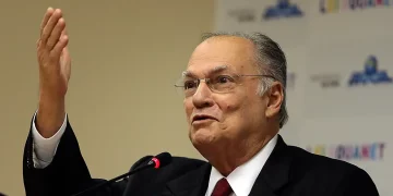 ACJUS promove fórum com presença do ex-ministro Roberto Freire