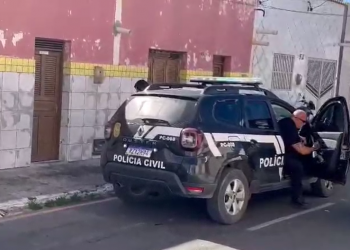 Polícia Civil prende homem condenado por furto e violência doméstica em Areia Branca