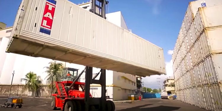 Governo do Estado reúne setor produtivo após tarifaço de Trump; nova taxação começa dia 6