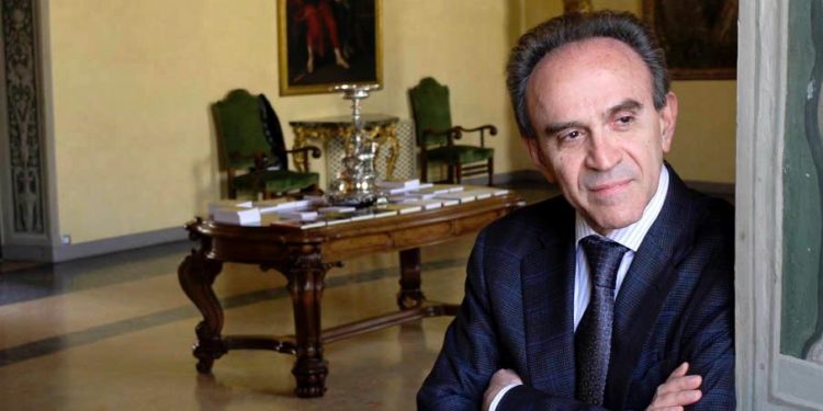 Escritor mossoroense João Almino será o convidado especial da abertura da Feira do Livro de Mossoró