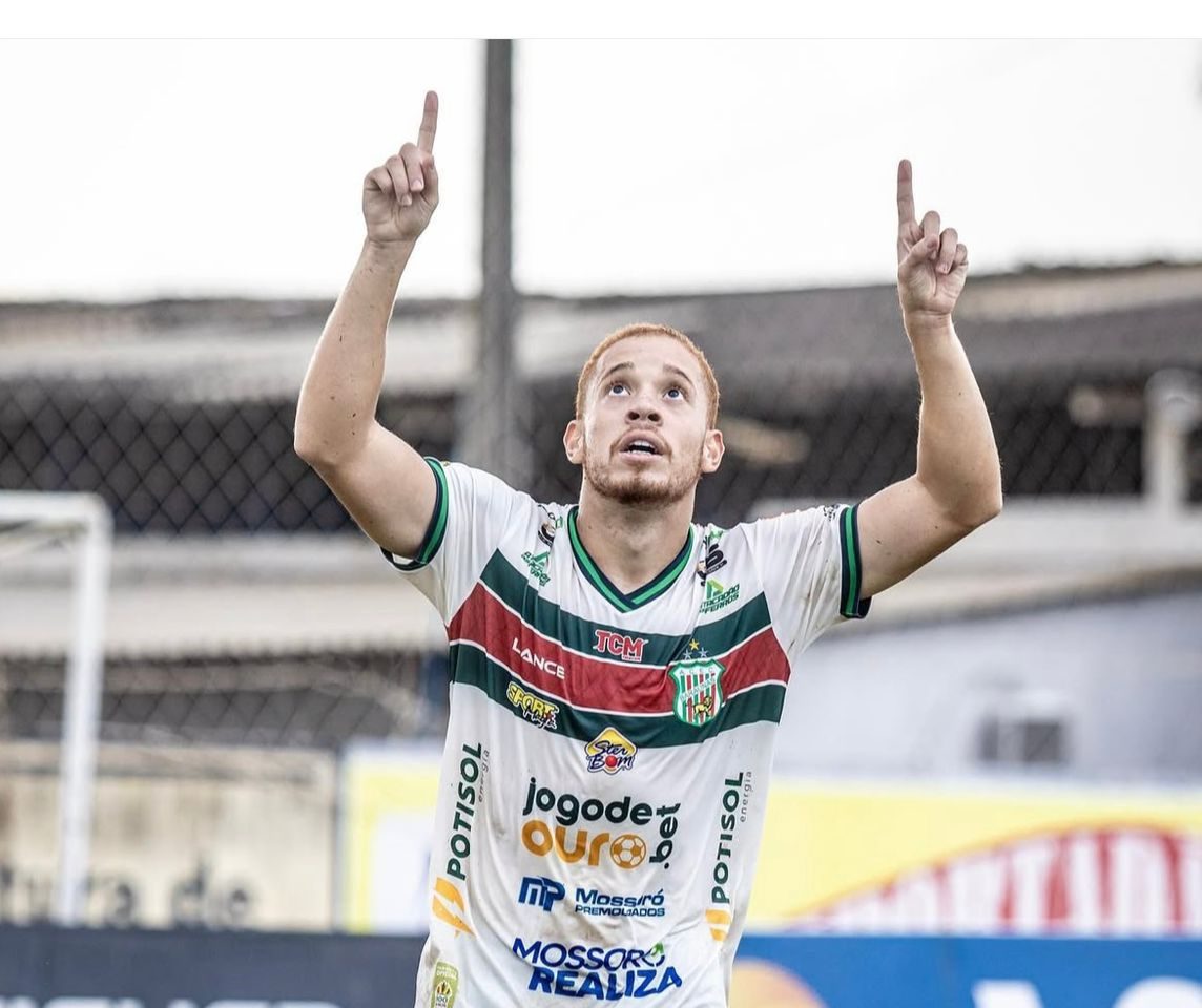 Baraúnas anuncia retorno do volante Ferrugem