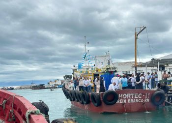 Procissão Marítima de Nossa Senhora dos Navegantes marca encerramento da festa da padroeira de Areia Branca