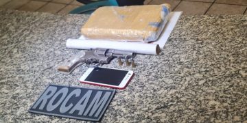 PM apreende arma e drogas no Bairro Abolição I