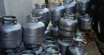 Polícia Civil fecha venda irregular de gás de cozinha no Bairro Aeroporto, em Mossoró