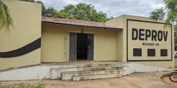 Polícia cumpre mandado de busca e apreensão e prende suspeito em Baraúna