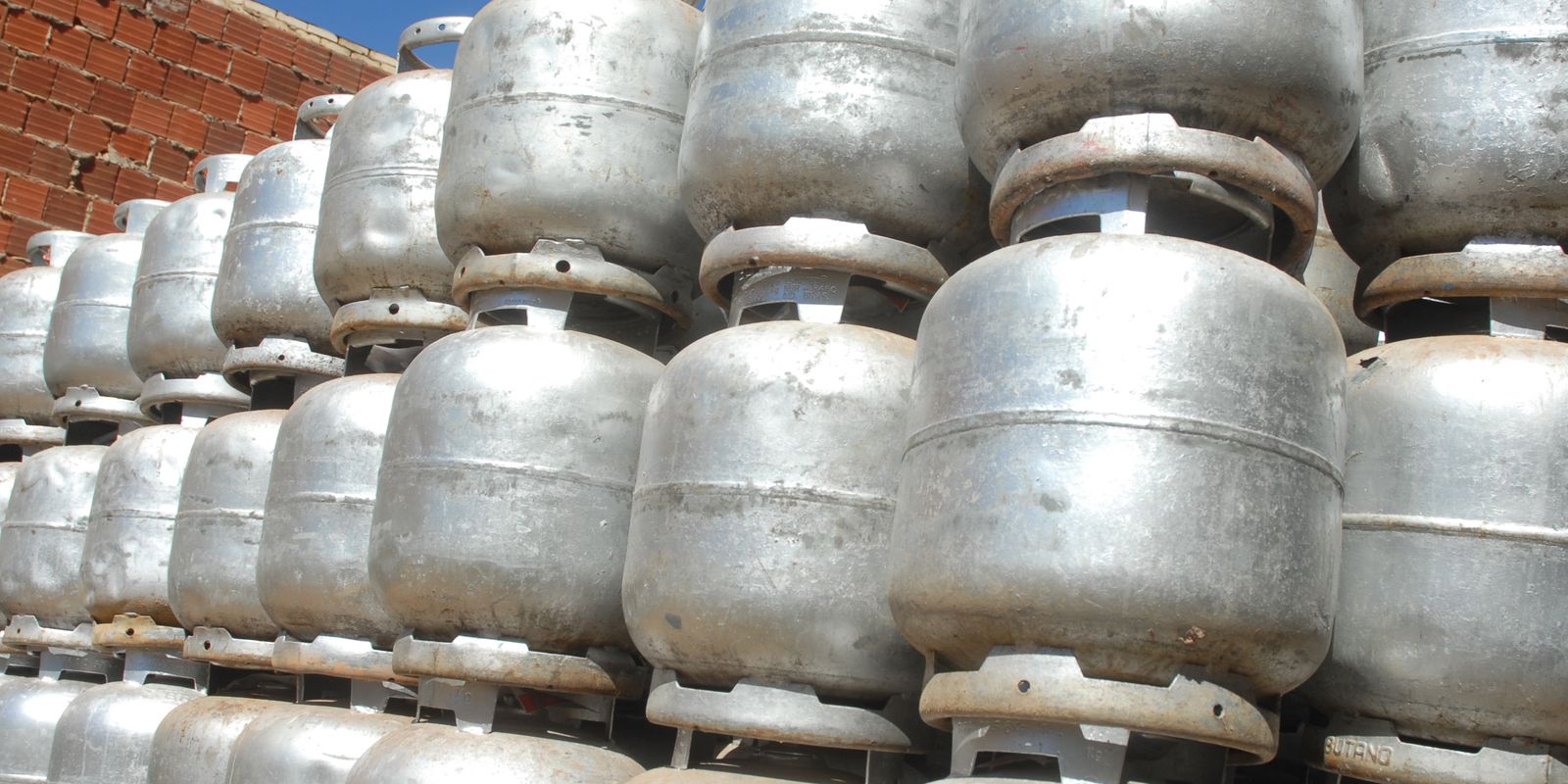 Auxílio Gás será ampliado para botijão ser acessível em todo o país