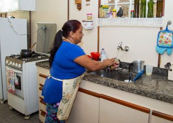 Governo realiza ação nacional para regularizar FGTS de trabalhadores domésticos