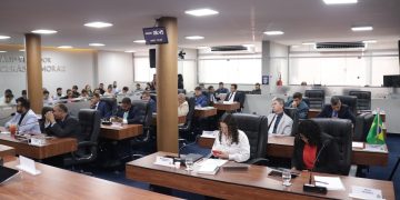 Câmara de Mossoró recebe projetos da Lei Orçamentária Anual e do Plano Plurianual