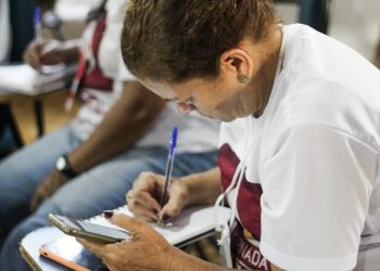 Seguem abertas as inscrições para turmas de alfabetização de jovens e adultos