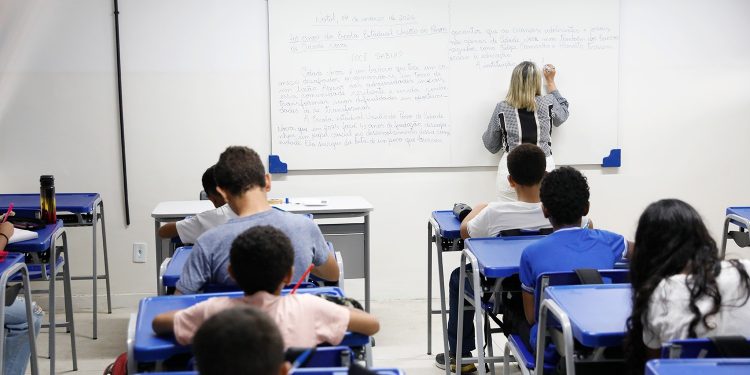 RN conta com 6 mil professores temporários; SEAD aguarda homologação de concurso