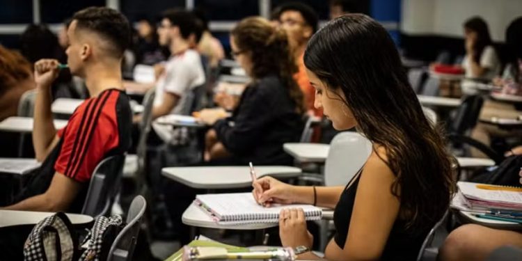 CNU: aprovados devem manifestar interesse em cargos até quinta-feira (18)